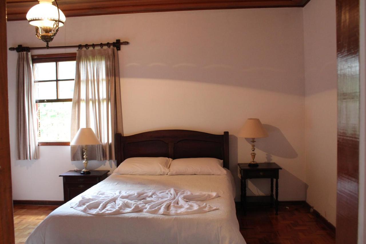 Casa Aconchegante No Capivari Campos do Jordão エクステリア 写真
